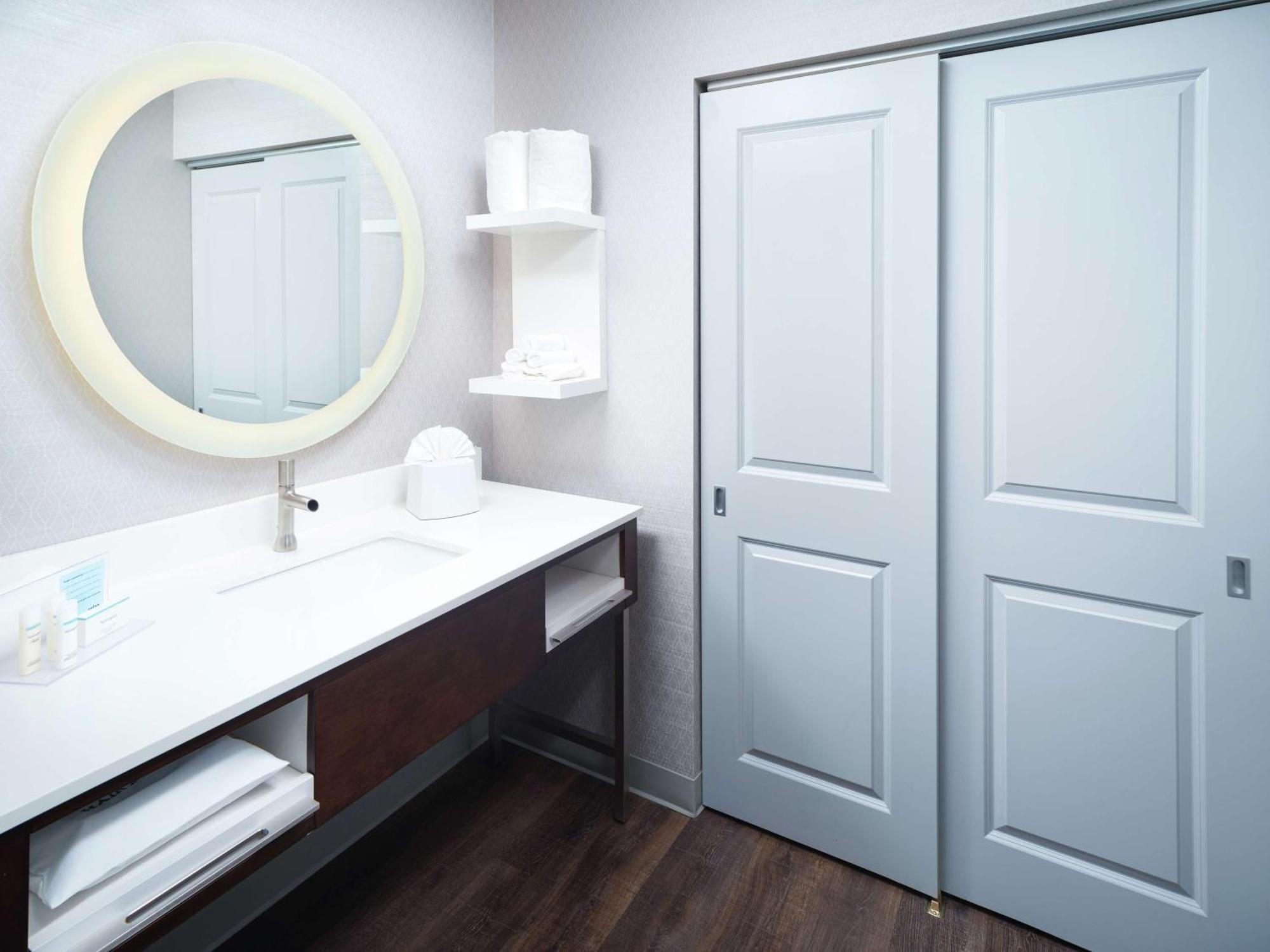 Hampton Inn & Suites Atlanta Decatur/Emory Экстерьер фото