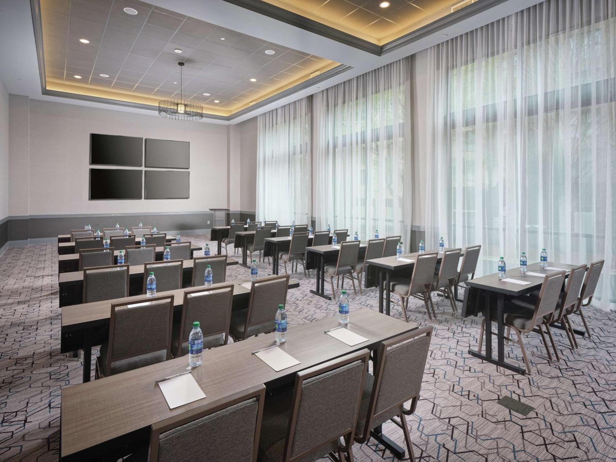 Hampton Inn & Suites Atlanta Decatur/Emory Экстерьер фото